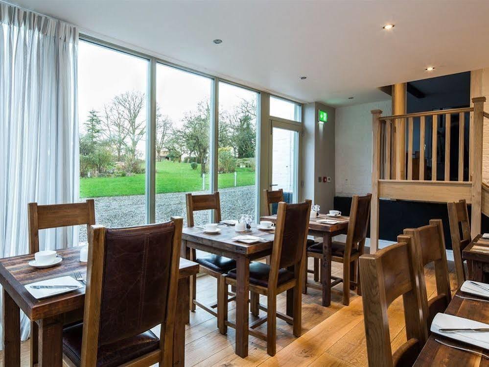 Hotel Eagle Mill Huntingdon Esterno foto